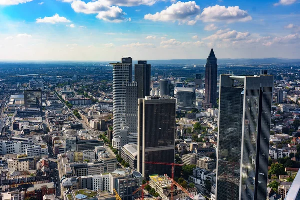 Widok na panoramę Frankfurtu z Maintower we Frankfurcie nad Menem, niemieckim — Zdjęcie stockowe