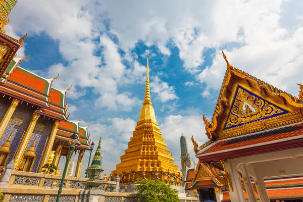 Grand Palace e Wat phra keaw Bangkok, Thailandia. Bella terra — Foto Stock