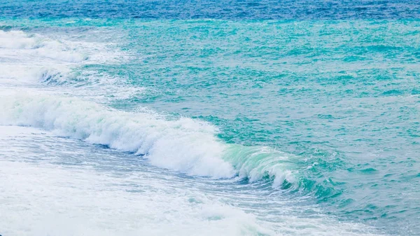 Hermosa ola marina. fondo de agua oceánica — Foto de Stock