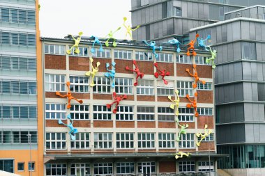 Düsseldorf, Almanya - 14 Nisan 2017: Rogge, renkli tam rakamları