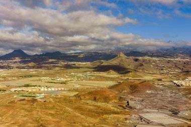 Tenerife hava görünümünü. Uçak penceresinden görüntülemek
