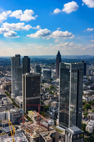 Widok na panoramę Frankfurtu z Maintower we Frankfurcie nad Menem, niemieckim — Zdjęcie stockowe
