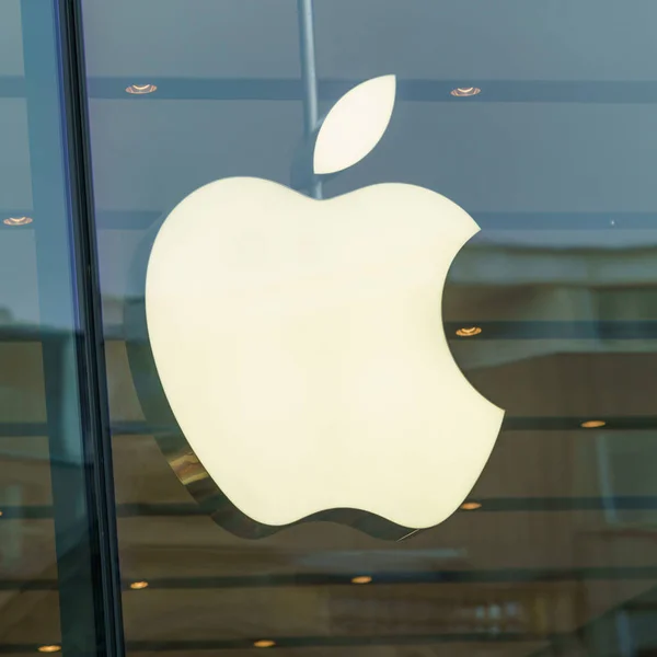 Dusseldorf Alemanha Abril 2017 Apple Assina Loja Apple Dusseldorf Apple — Fotografia de Stock