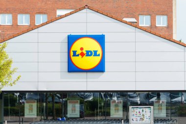 Almanya, Mönchengladbach-16 Nisan 2017: Lidl süpermarket ve 