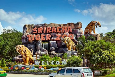 SRIRACHA, THAILAND - NOVEMBER 27 Sriracha Tiger Zoo. Tiger Zoo o clipart