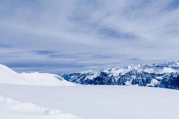 Alpine Berglandschaft. Aussicht auf den Schneeberg — Stockfoto