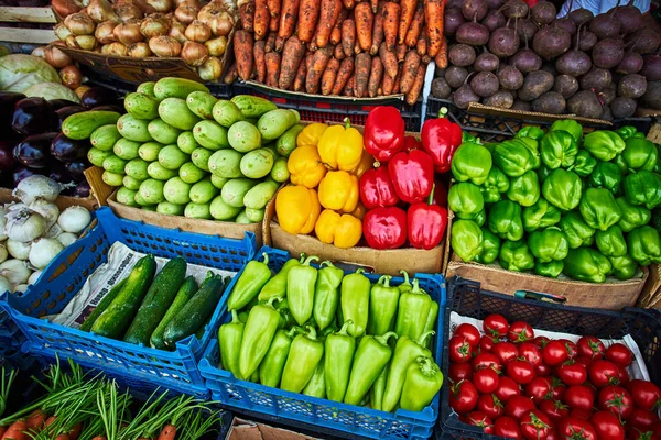 Sortimento de vegetais frescos.vegetais orgânicos crus. agricultores m — Fotografia de Stock