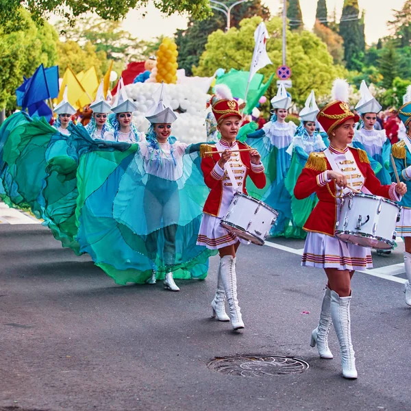 Soči, Rusko. 27. května 2017, karneval show věnované OPŽP — Stock fotografie