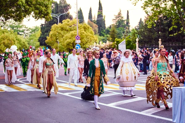 Soči, Rusko. 27. května 2017, karneval show věnované OPŽP — Stock fotografie