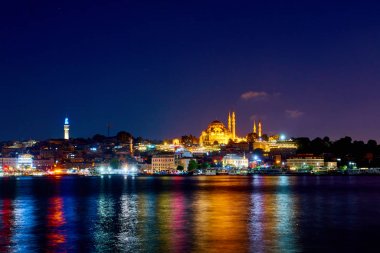 Istanbul. Türkiye'de seyahat arka plan. Süleymaniye Camii. Gemi
