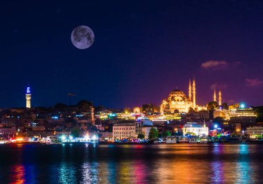 gece Türkiye'de İstanbul Camii