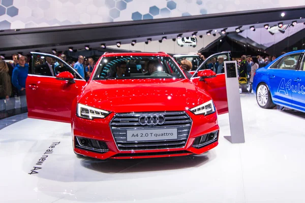 Frankfurt - Eylül 23: 66 IAA gösterilen Audi A4 2.0 T quattro