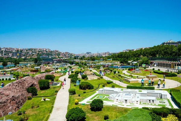 ISTANBUL, TURQUIA - 12 JULHO, 2017: Miniaturk é um parque em miniatura — Fotografia de Stock