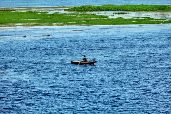 Traditionelles Boot auf dem Nil in Ägypten — Stockfoto