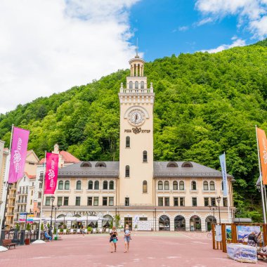 Sochi, Rusya Federasyonu - Haziran 21, 2017: Rosa Khutor Alpine Resort. Krasna