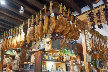 Santa Cruz de Tenerife, İspanya-Ocak 2017:Meat satılık ürünler