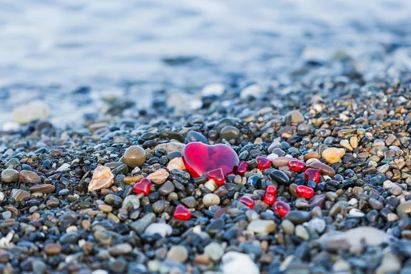 Piedras de guijarro en la playa. Fondo de piedras marinas. piedras wi — Foto de Stock