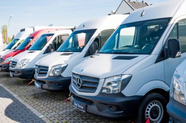 Mönchengladbach, Almanya - 30 Nisan 2017: Mercedes Benz showro