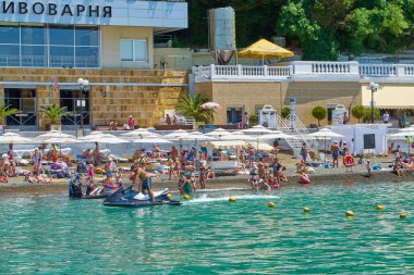 Soçi, Rusya - 06 Temmuz, 2017. Beach Mayak. Plaj görünümünü