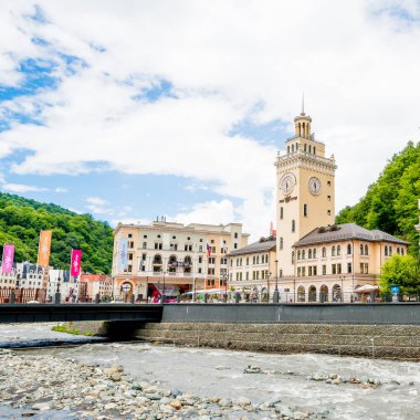Sochi, Rusya Federasyonu - Haziran 21, 2017: Rosa Khutor Alpine Resort. Krasna
