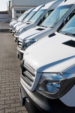 Mönchengladbach, Almanya - 30 Nisan 2017: Mercedes Benz showro