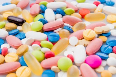 Renkli hapları. Tıbbi ya da vitamin hapları. Renkli tıp hap