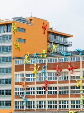 Düsseldorf, Almanya - 14 Nisan 2017: Rogge, renkli tam rakamları