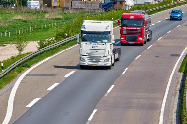 Düsseldorf, Almanya - 20 Nisan 2017: Kamyon taşımacılığı, india