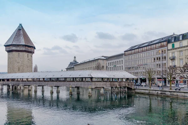 Lucerna, Svizzera - 15 gennaio 2013: Centro storico di Lucerna — Foto Stock