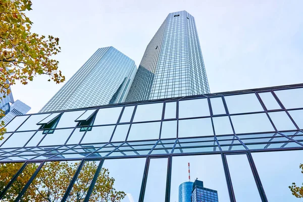 Frankfurt, Deutschland 23. Oktober 2015: Zentrale der Deutschen Bank b — Stockfoto