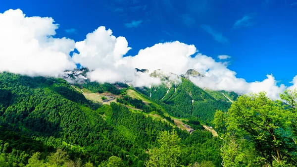 Kafkas Dağları. dağ manzarası