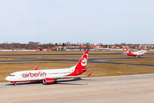 Berlin, Almanya - 02 Mart 2015: Air Berlin Airbus t için geldi