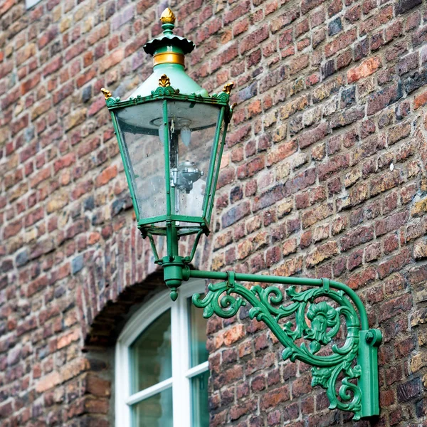 Vieja luz de calle. Farolas — Foto de Stock