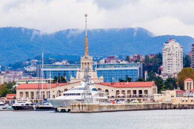 Soçi, Rusya, 21 Eylül 2016: Deniz bağlantı noktası, Sochi içinde yüzde