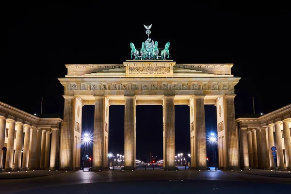 Brandenburger Tor (Porta di Brandeburgo) panorama, famoso punto di riferimento i — Foto Stock