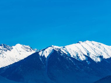 Kafkas Dağları. Kışın kar ile Dağları