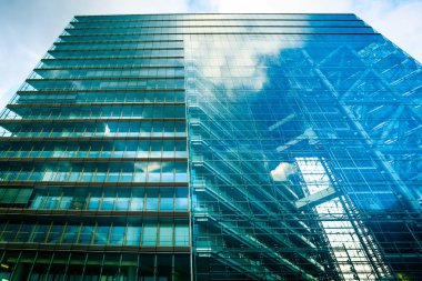 Modern Cam gökdelen görünümünü. Modern ofis binaları