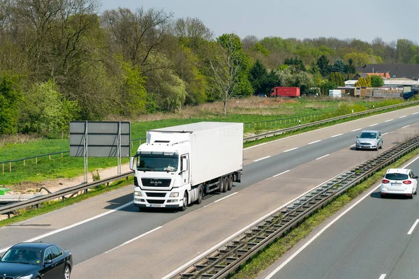 Dusseldorf Alemania Abril 2017 Transporte Camiones Por Carretera —  Fotos de Stock