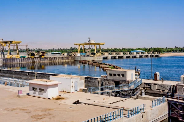 Esna dam over de Nijl rivier, Egypte — Stockfoto