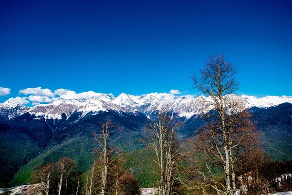 Montañas del Cáucaso. Hermoso paisaje de montaña — Foto de Stock