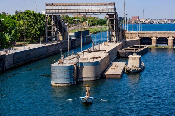 Esna dam on the Nile River, Egypt — Stock Photo, Image