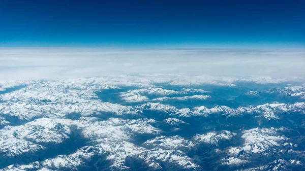 Krajobraz Górski Widok Okna Samolotu — Zdjęcie stockowe