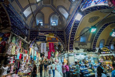Istanbul, Türkiye - 12 Temmuz 2017: Kapalı Çarşı ile Istanbul'da 