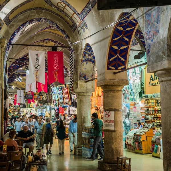 ISTANBUL, TURKEY - July 12, 2017: Grand Bazar in Istanbul, Turke — Stock Photo, Image