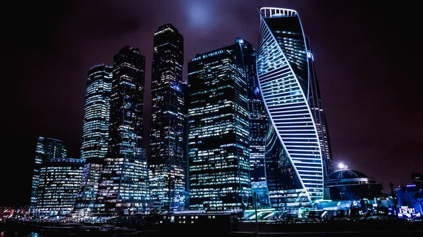 Moskou stad bij nacht, Rusland Russische wolkenkrabbers, Moscow-city — Stockfoto