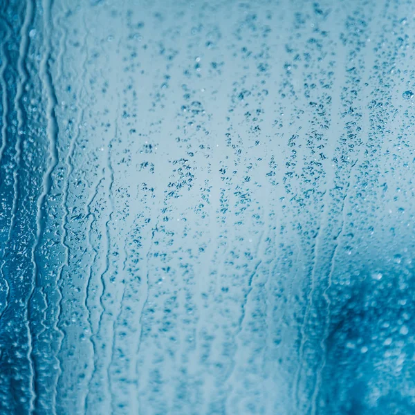 Chuva em vidro. Chuva cai na janela — Fotografia de Stock