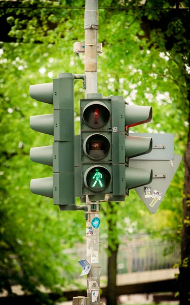市内の交通信号 — ストック写真