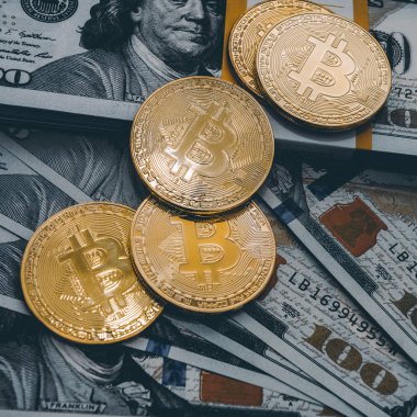 Bitcoin kavramı. Altın bitcoin para bize dolar