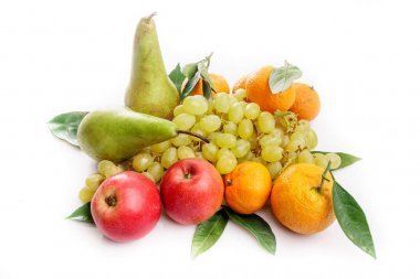 Taze meyve. egzotik meyveler üzerinde beyaz izole