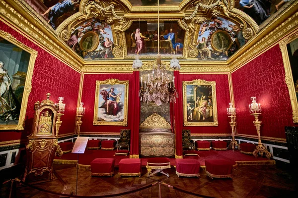 Βερσαλλίες, Γαλλία - 14 Φεβρουαρίου 2018: Εσωτερικό του Chateau de V — Φωτογραφία Αρχείου
